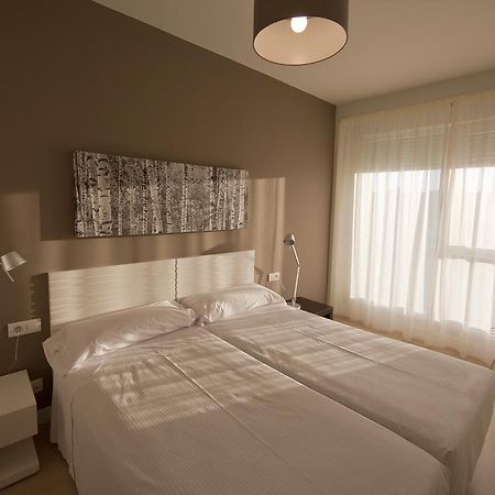Apartamentos Irenaz Віторія-Гастейс Екстер'єр фото