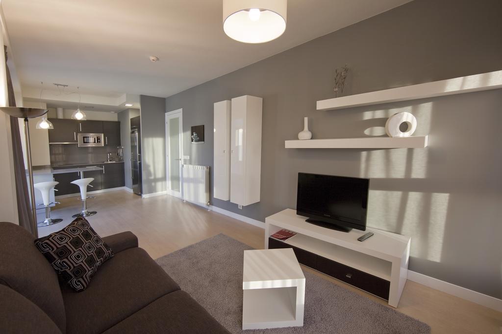 Apartamentos Irenaz Віторія-Гастейс Екстер'єр фото