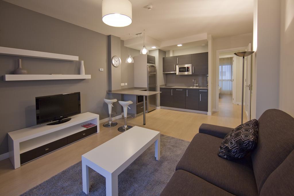 Apartamentos Irenaz Віторія-Гастейс Номер фото