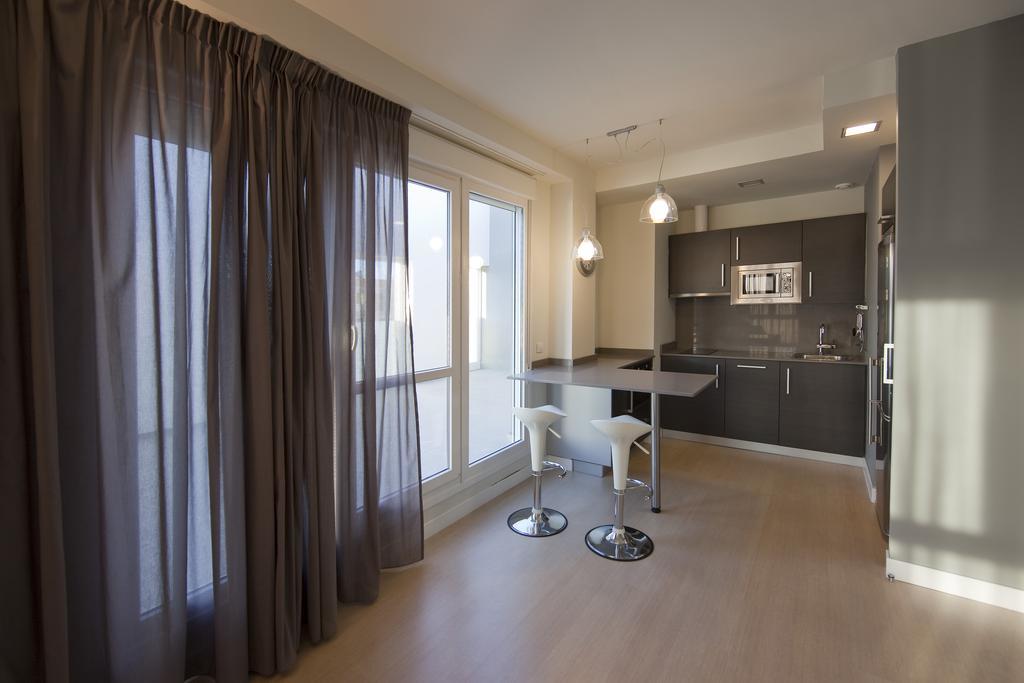 Apartamentos Irenaz Віторія-Гастейс Екстер'єр фото